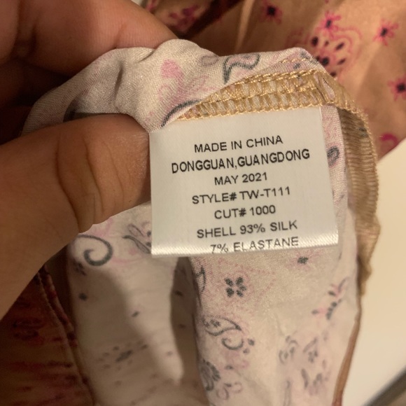 The Westide - Cami Silk Paisley Pattern Top in M - Picture 2 of 4